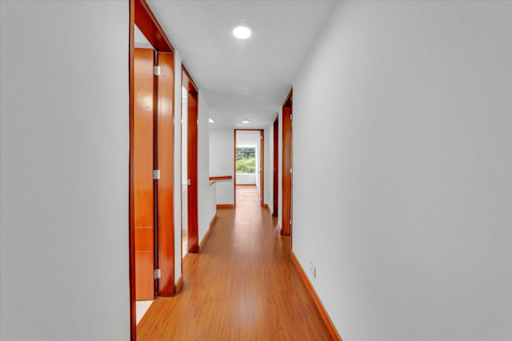 Local EN ARRIENDO EN Polo Club, código: 10279119 - 7