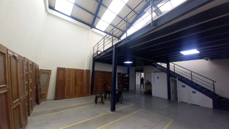 Bodega EN ARRIENDO EN Los Andes-Barrios Unidos, código: 1081000 - 8