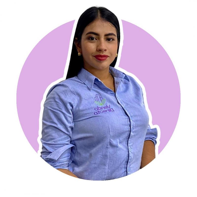 Laura Cadena